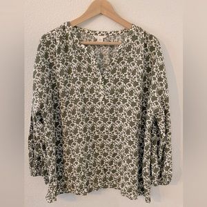Caslon Green/White Floral Blouse L